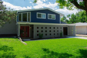 Blueberry 3BR house with private entrance & Hottub